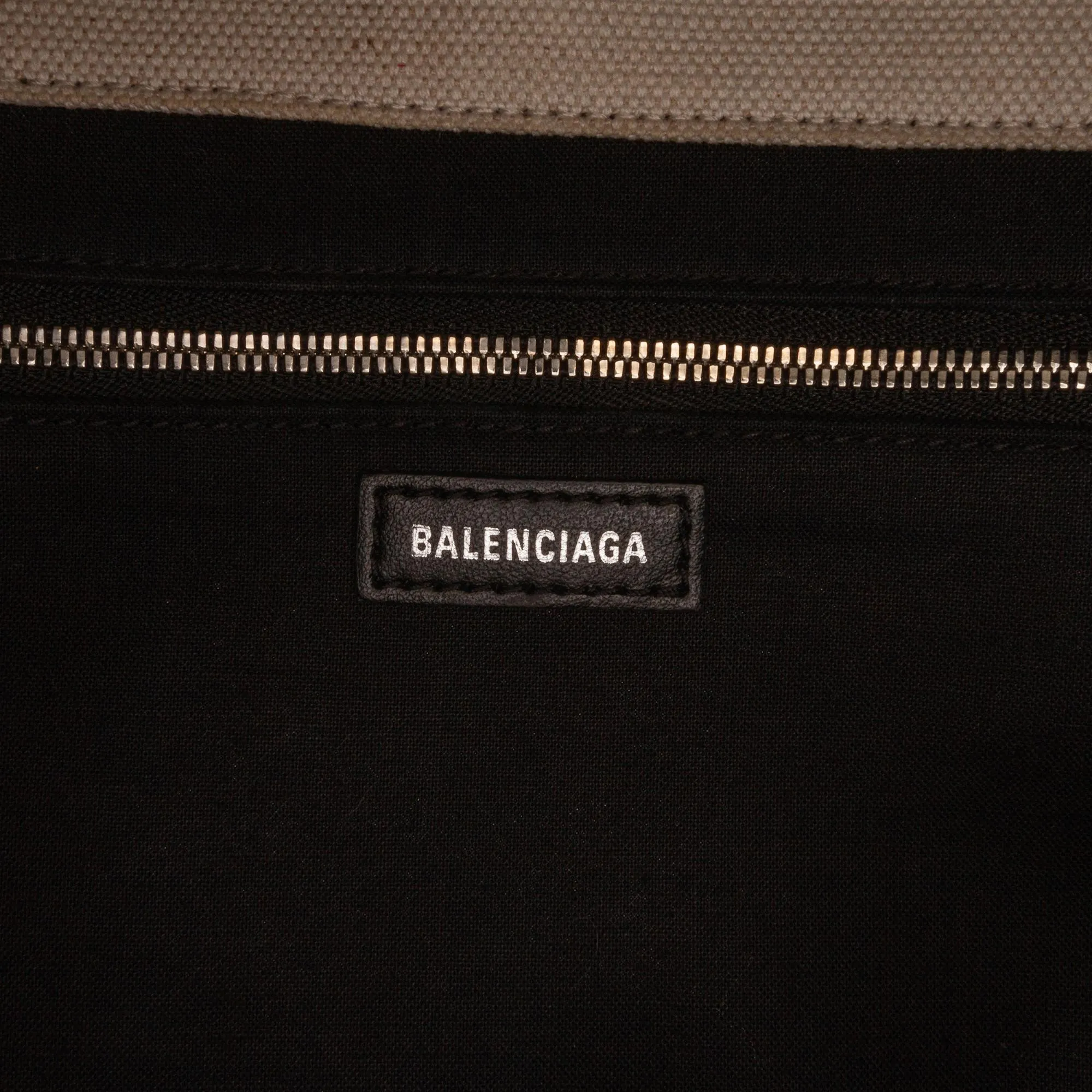 Balenciaga Everyday Tote Bag (SHG-gNIcri)