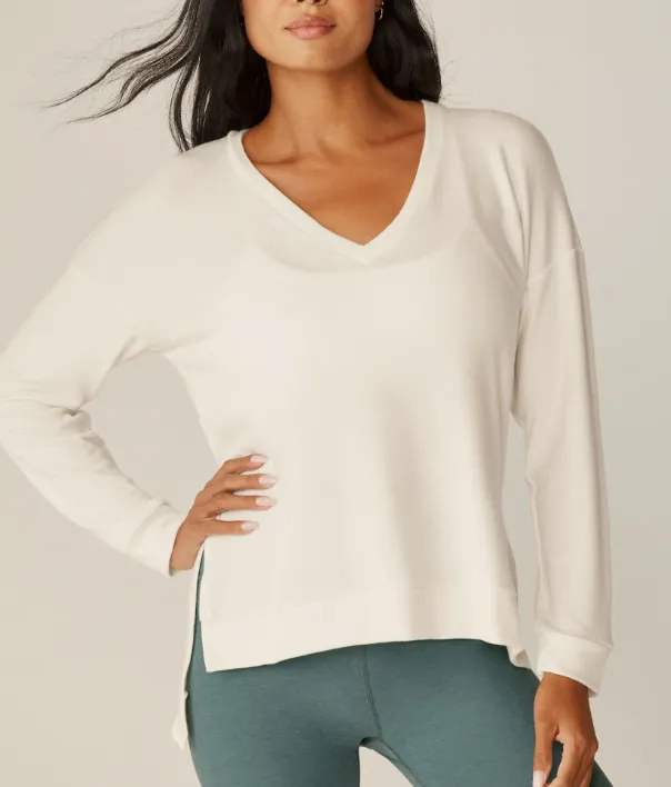 Beyond Yoga Long Weekend Lounge Pullover