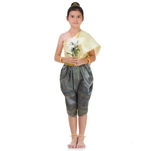 Chut Thai Girls Outfit Graceful Celebration