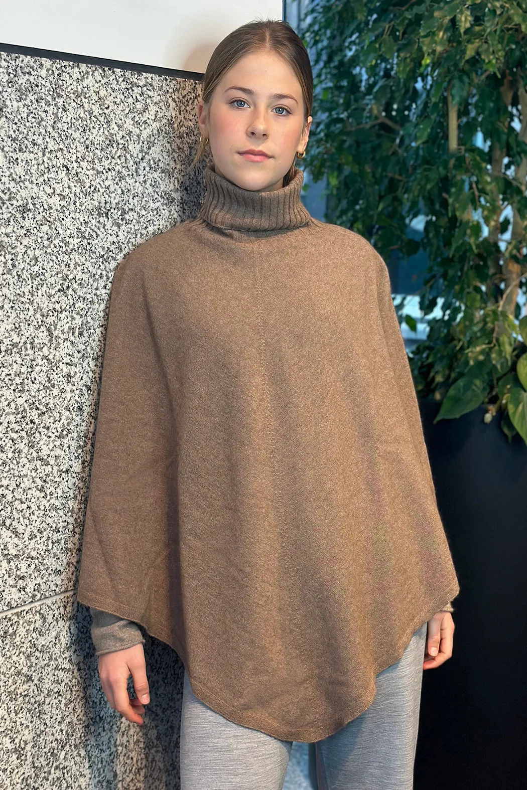 Merinosilk Rib Neck Plain Poncho